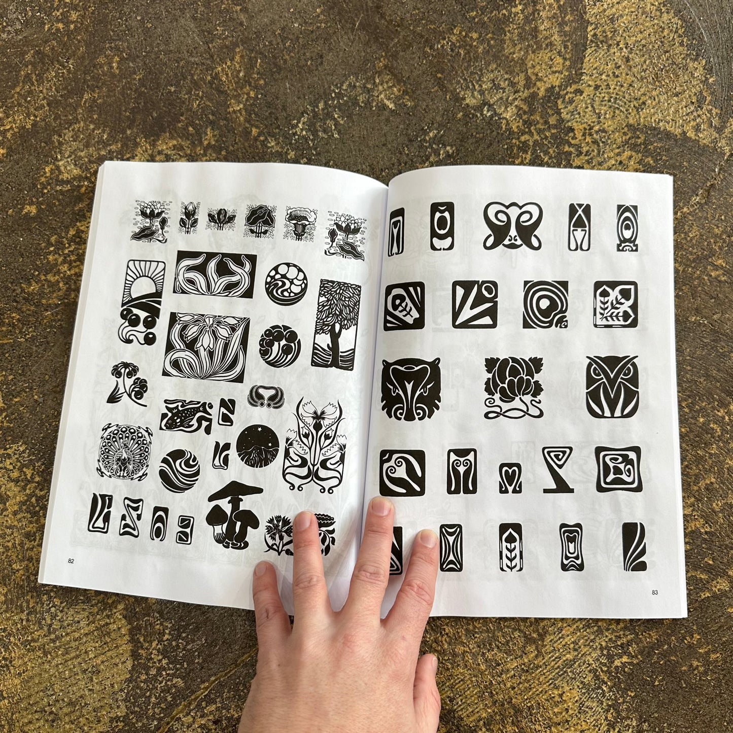 MONOTYPE ORNAMENTS 装飾 タイポグラフィ　洋書 デザイン資料 Monotype Ornament Prints — C.C. Stern Type Foundry