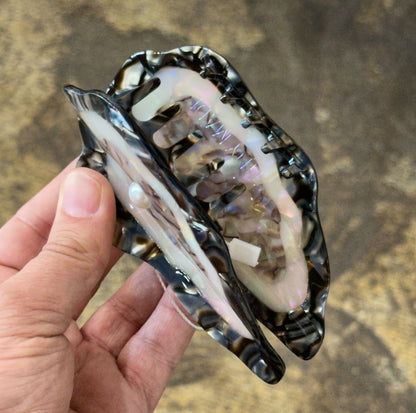 Oyster Hair Claw
